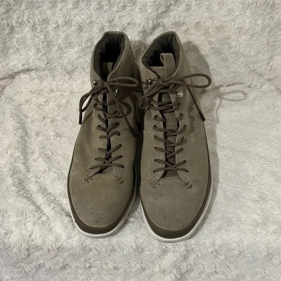 Wolf & Shepherd Crossover Hiker Shoes